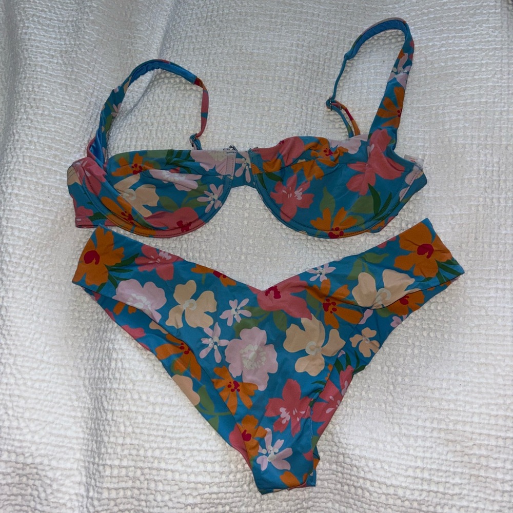 Billabong Floral Bikini Set